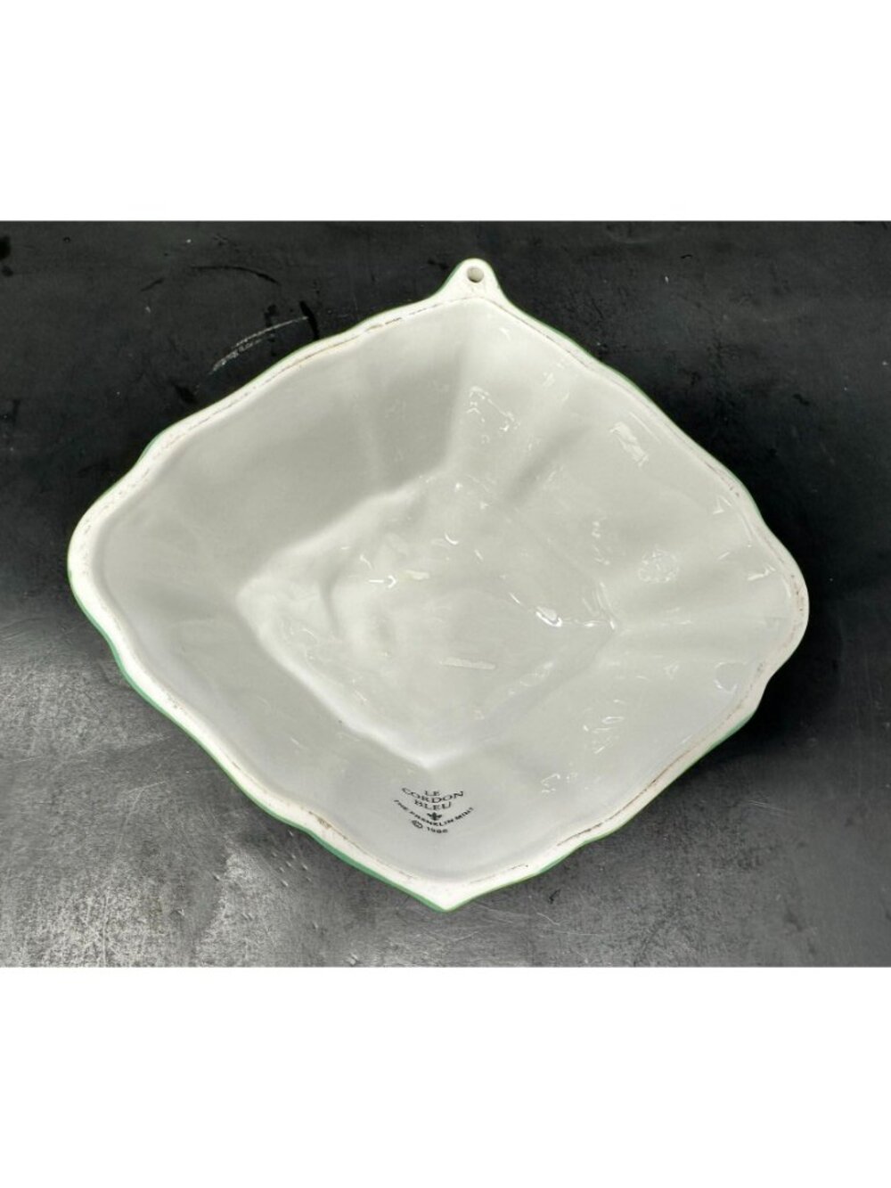 LE CORDON BLEU LAMB Butterflies Porcelain Mould Wall Decor Franklin Mint - Picture 6 of 7